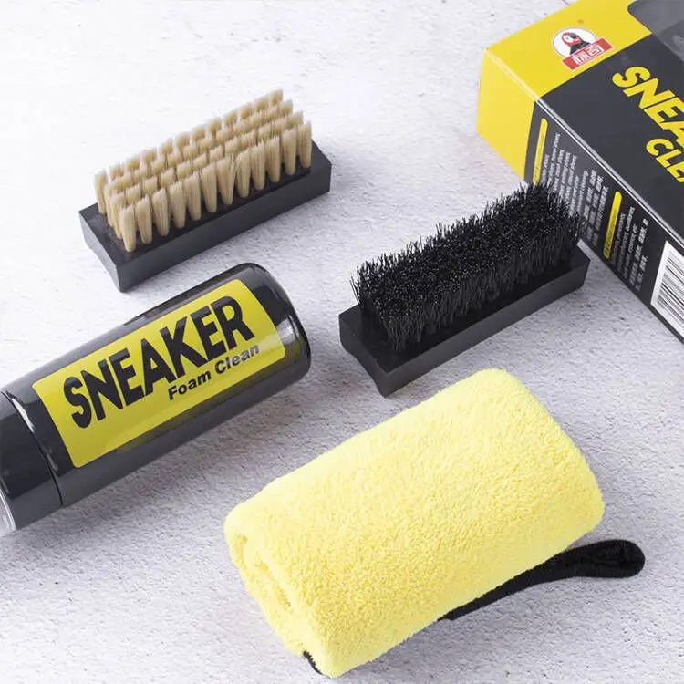 Detergente per scarpe da ginna - Sneaker Care Clean recensione e prezzo