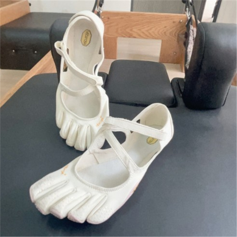 Sneaker da donna originali Fiv - Sneaker Case recensione e prezzo