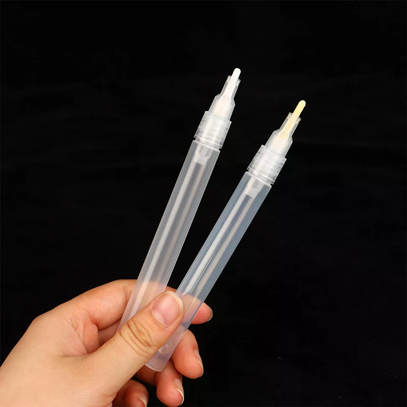 Tubo ricaricabile in plastica  - Midsole Marker Paint recensione e prezzo